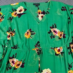 Lane Bryant Semi Sheer Green Floral Top Plus Size 18/20 EUC
